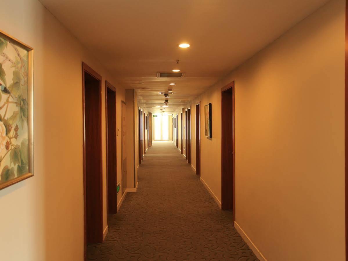 Donghua Hotel Beijing Exterior photo
